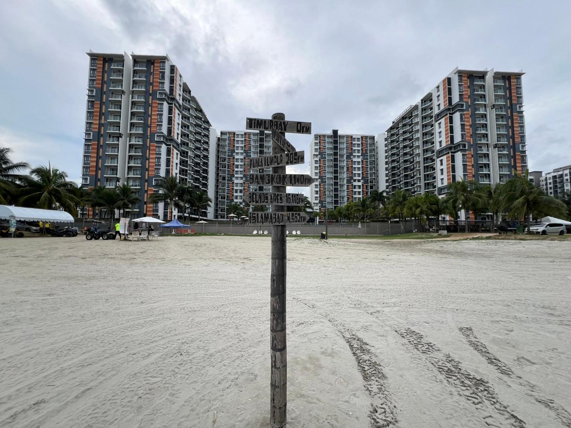 Vitaminsea Seaview 6pax Netflix B-7-03 Kuantan